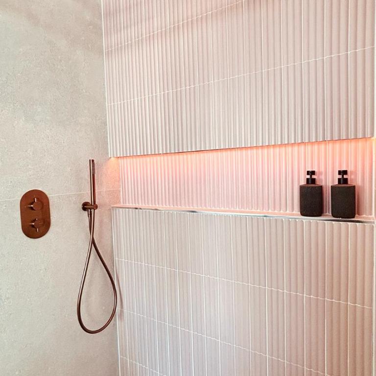 Blossom Suite-Hyper centre Jacuzzi Balcon clim - One-Bedroom Apartment - 15