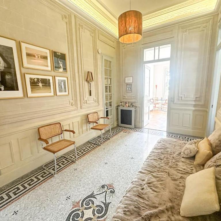 Appartement exceptionnel belle époque avec grande terrasse plein sud - Appartement 2 Chambres - 11