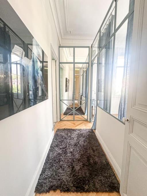 Appartement exceptionnel belle époque avec grande terrasse plein sud - Appartement 2 Chambres - 33