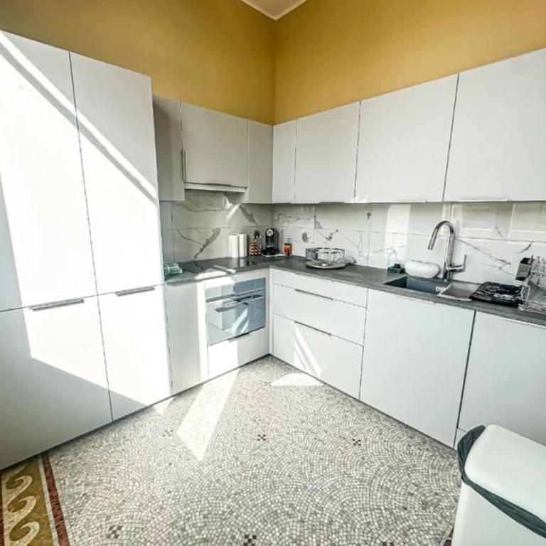 Appartement exceptionnel belle époque avec grande terrasse plein sud - Appartement 2 Chambres - 24