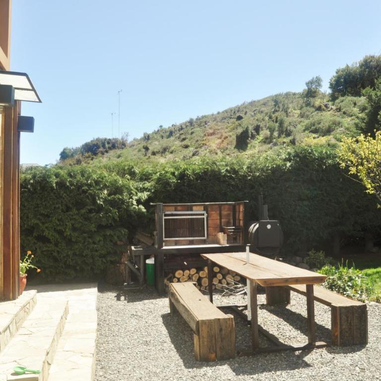 Cabaña frente al lago Huechulafquen y volcán Lanín - Three-Bedroom Chalet - 21