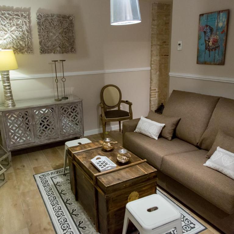 Apartamentos Luna Suites Palacio Almagra - One-Bedroom Apartment - 4