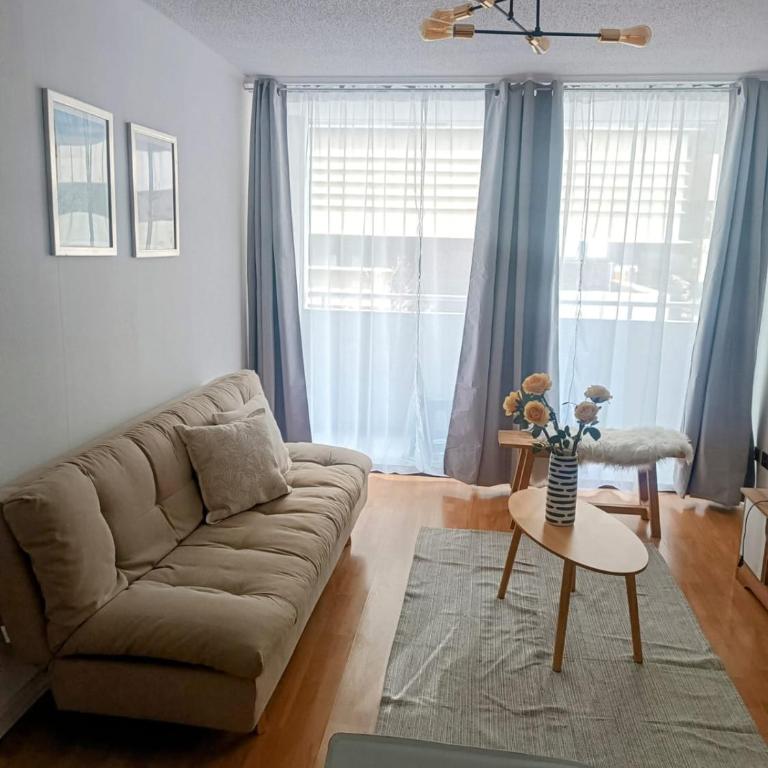 Hotel Santiago - One-Bedroom Apartment with Balcony and City View - 2