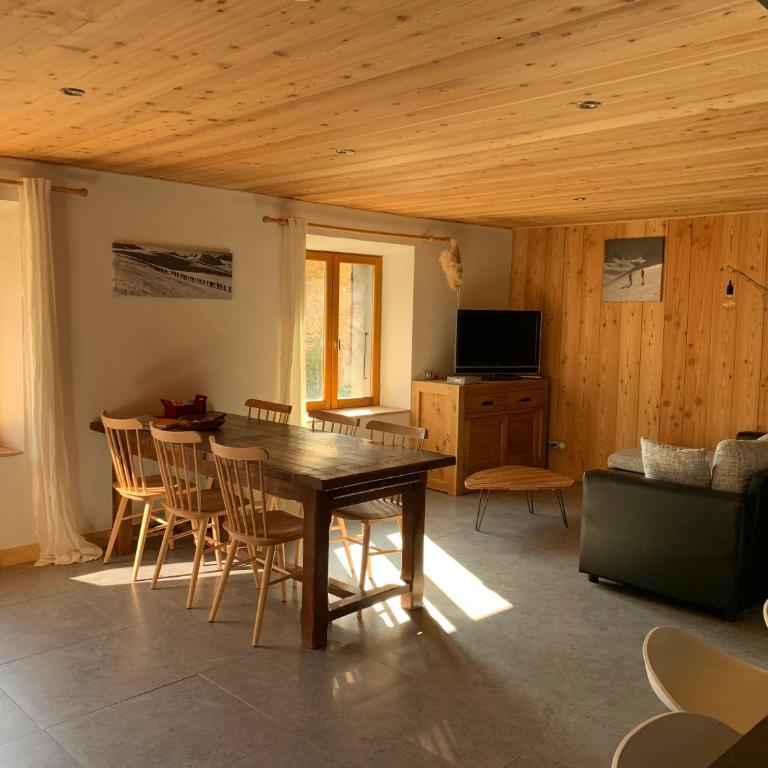 Les Astrances, logement dans une maison de village - Maison 2 Chambres - 14