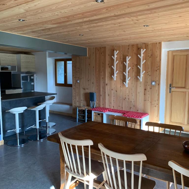 Les Astrances, logement dans une maison de village - Maison 2 Chambres - 12