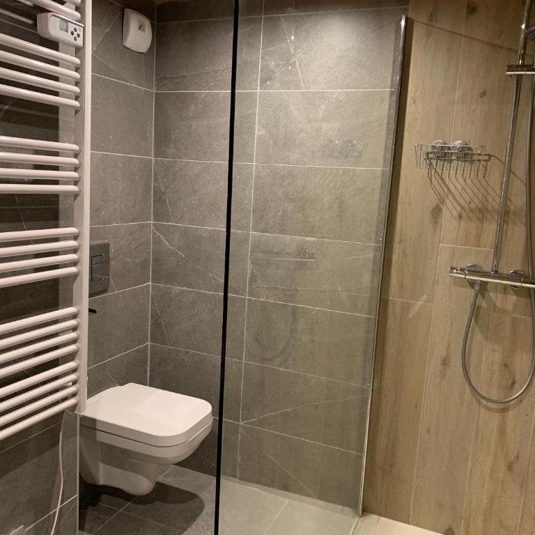 Les Astrances, logement dans une maison de village - Maison 2 Chambres - 9
