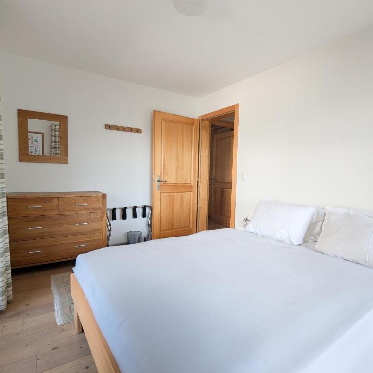 Paisible apt cheminée, terrasse, jardin, vue époustouflante - Apartment mit 3 Schlafzimmern und Bergblick - 2