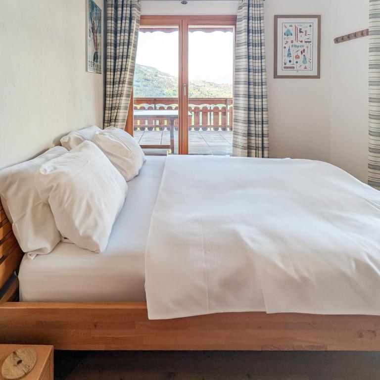 Paisible apt cheminée, terrasse, jardin, vue époustouflante - Apartment mit 3 Schlafzimmern und Bergblick - 6