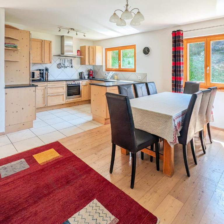 Paisible apt cheminée, terrasse, jardin, vue époustouflante - Apartment mit 3 Schlafzimmern und Bergblick - 26