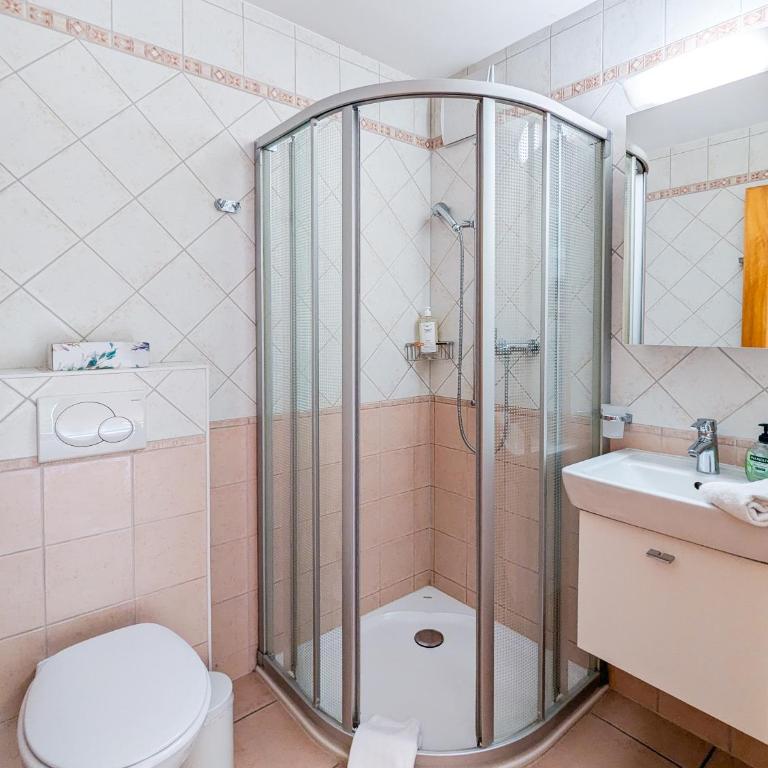 Paisible apt cheminée, terrasse, jardin, vue époustouflante - Apartment mit 3 Schlafzimmern und Bergblick - 23