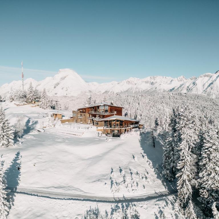 CHALET G12 - Mountain Luxury Apartments by Peak Stay - Luxury Chalet with Private Spa - 3