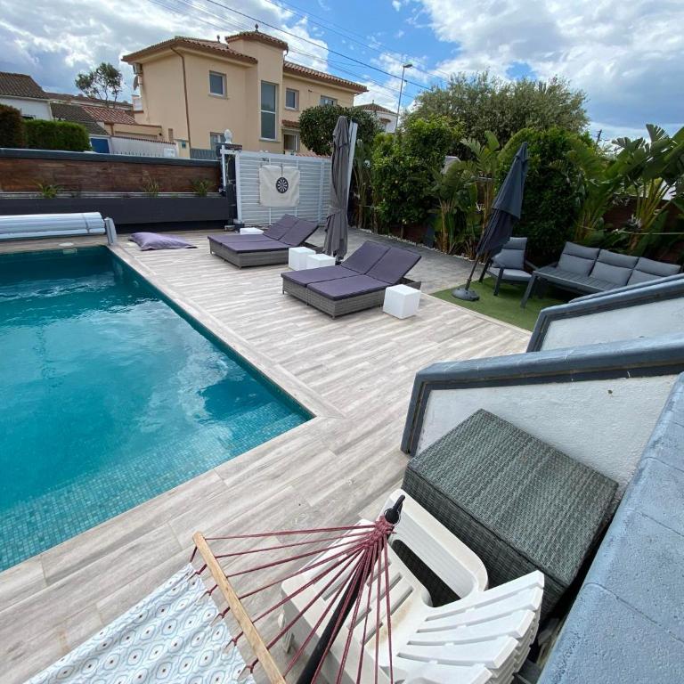 Belle villa avec piscine - Villa - 53
