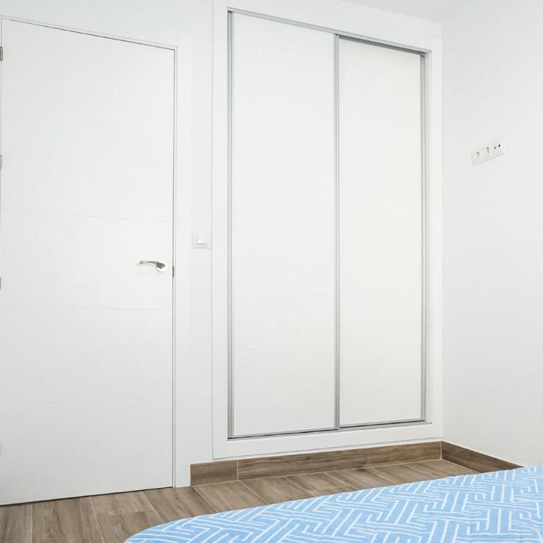 Lovely Apartment In Cadiz With Wifi - Apartamento de 3 dormitorios - 13
