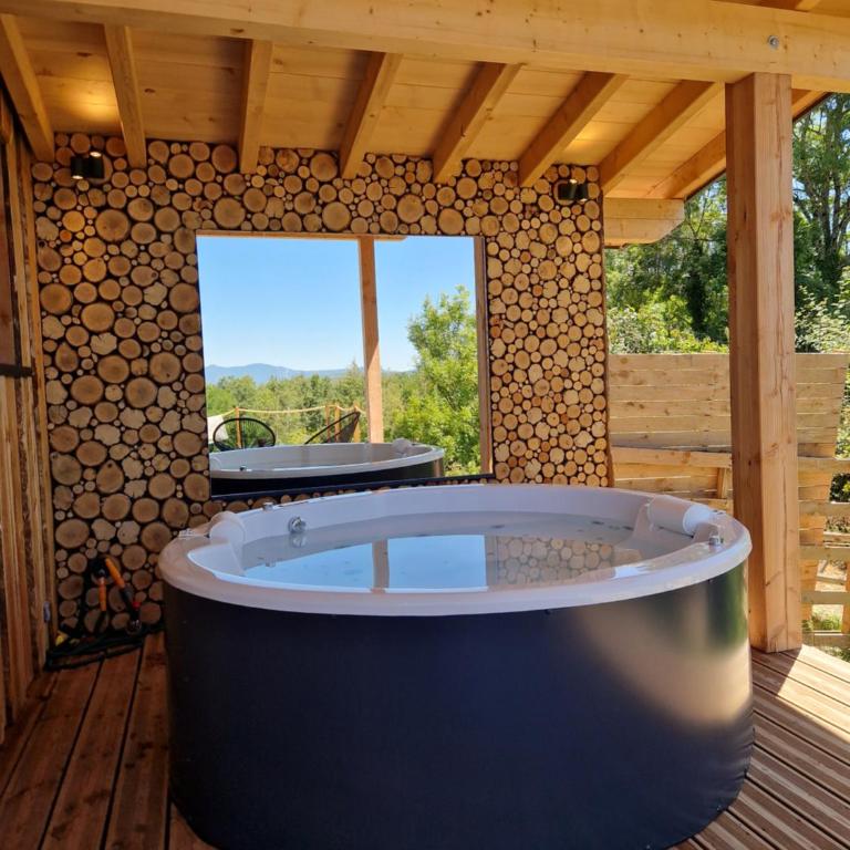 Cocooon Wood, hébergement insolite Savoie - Chambre Lit King-Size avec Baignoire Spa - 19