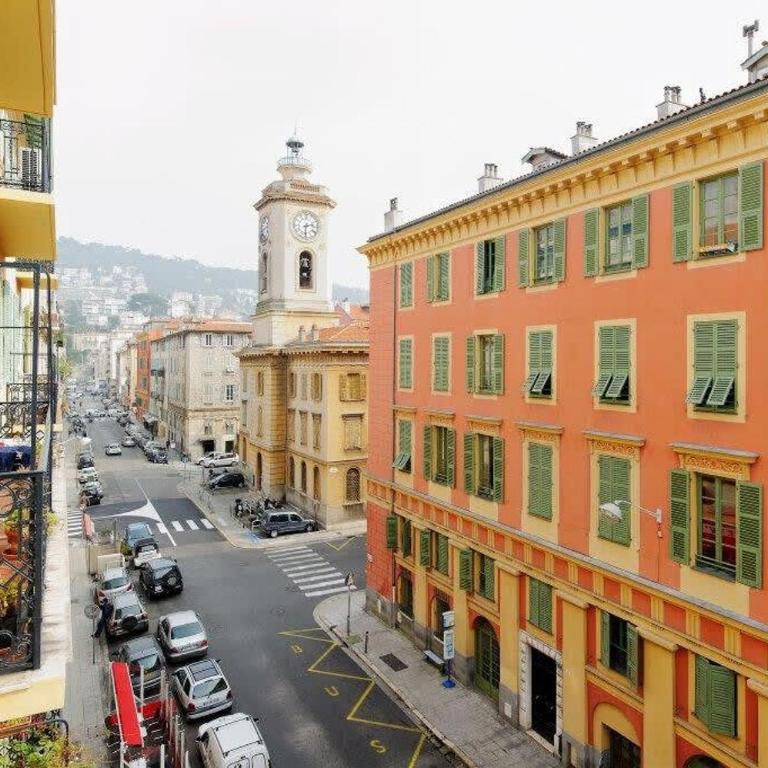 Rue Fodere location Port area - Appartement - 17