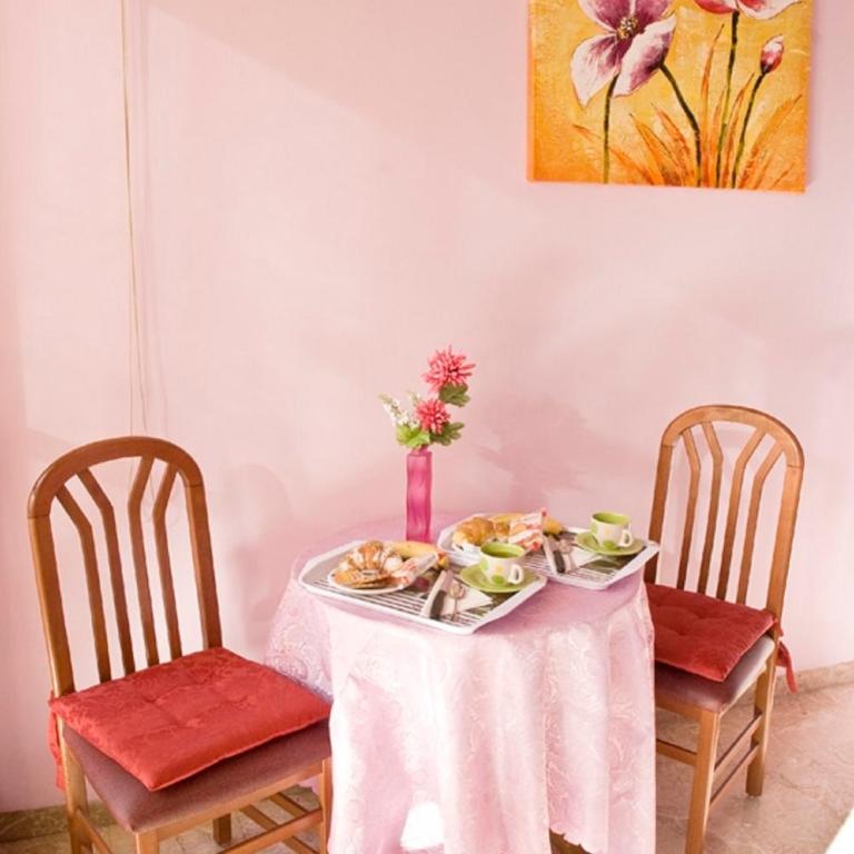 Bed and Breakfast Dolce Vita Bologna - Camera Matrimoniale con Bagno Privato - 2