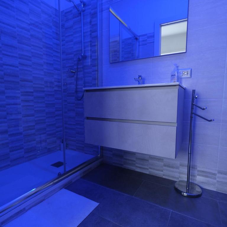 Guest House Piazza Tarquinia - Camera Matrimoniale con Bagno Privato - 2