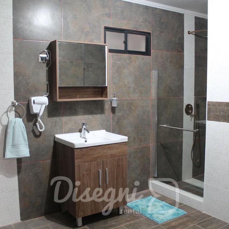 Hostal Cristina, Central Caldera, Habitación Privada Disegni 11-12 - Habitación Doble con baño privado - 4