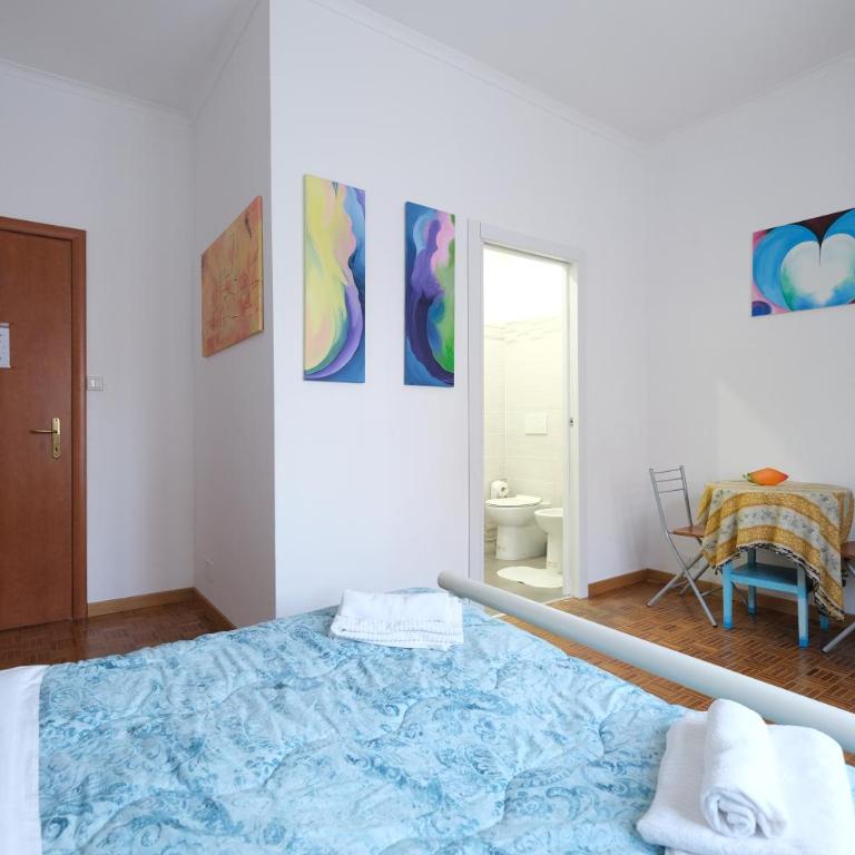 Guest House Piazza Tarquinia - Camera Matrimoniale con Bagno Privato - 7