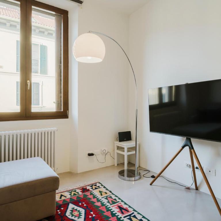 Porta Venezia-Exclusive Design Apartment-2 Rooms - Appartamento con 1 Camera da Letto - 31