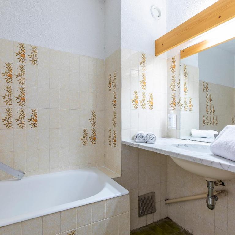 Hôtel les Bains - Chambre Double avec Terrasse - 3