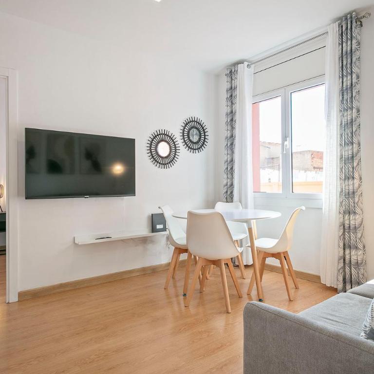 Alcam Baro - Three-Bedroom Apartment - High Floor - 6