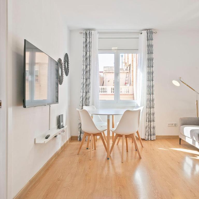 Alcam Baro - Three-Bedroom Apartment - High Floor - 4