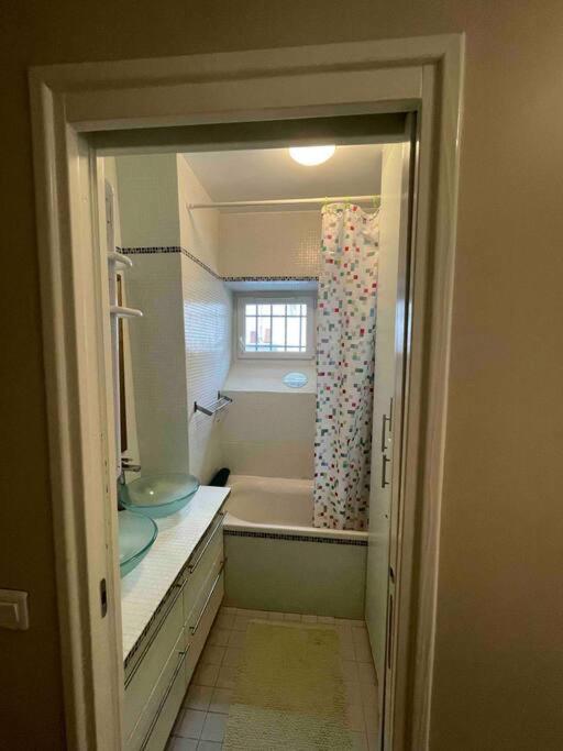 Spacious and convenient 2 BR flat in Paris centre - Appartement 2 Chambres - 15