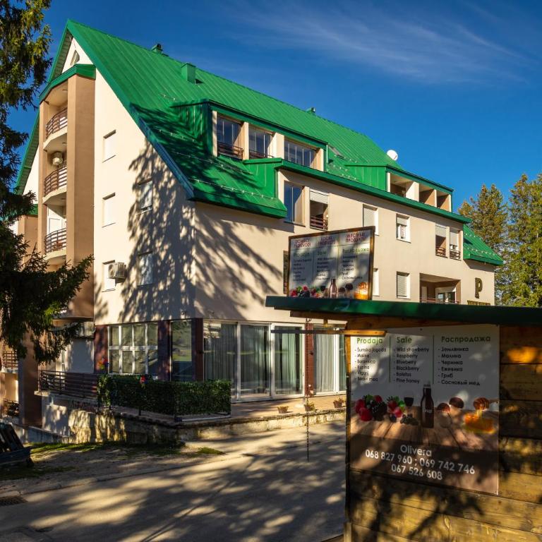 Whispering pines apartment - One-Bedroom Apartment - 30