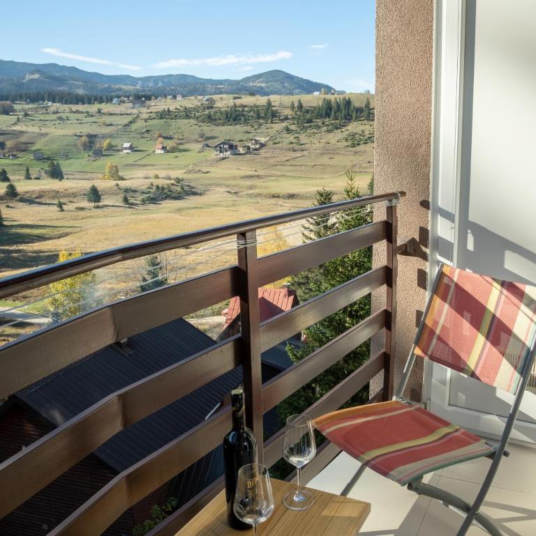 Whispering pines apartment - One-Bedroom Apartment - 36