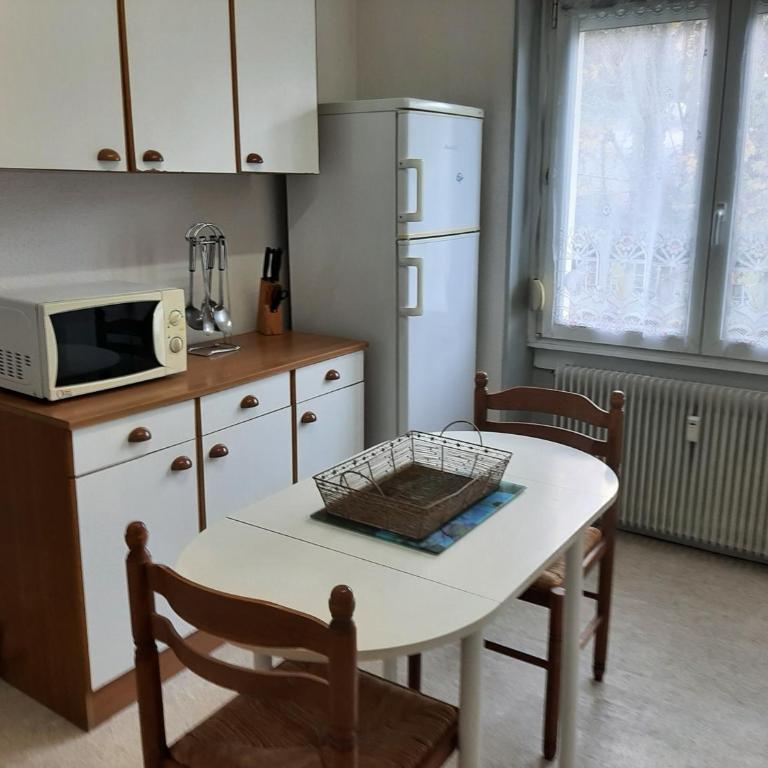F6 2e étage 4 chambres Gerardmer Centre - Appartement - 8