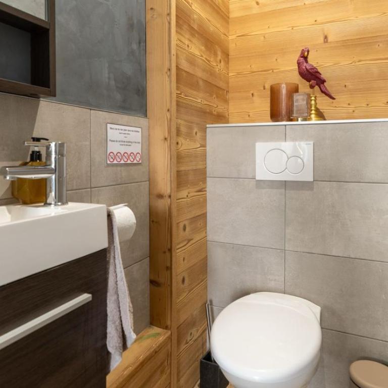 Flat with free Parking - 3 private shower rooms - Proche du Lac d'Annecy by ImmoConciergerie - Three-Bedroom Apartment - 9