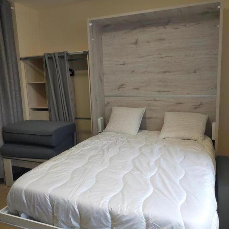 Studio 2 - Mont Dore face aux Thermes - Hyper-Centre - Two-Bedroom Apartment - 4