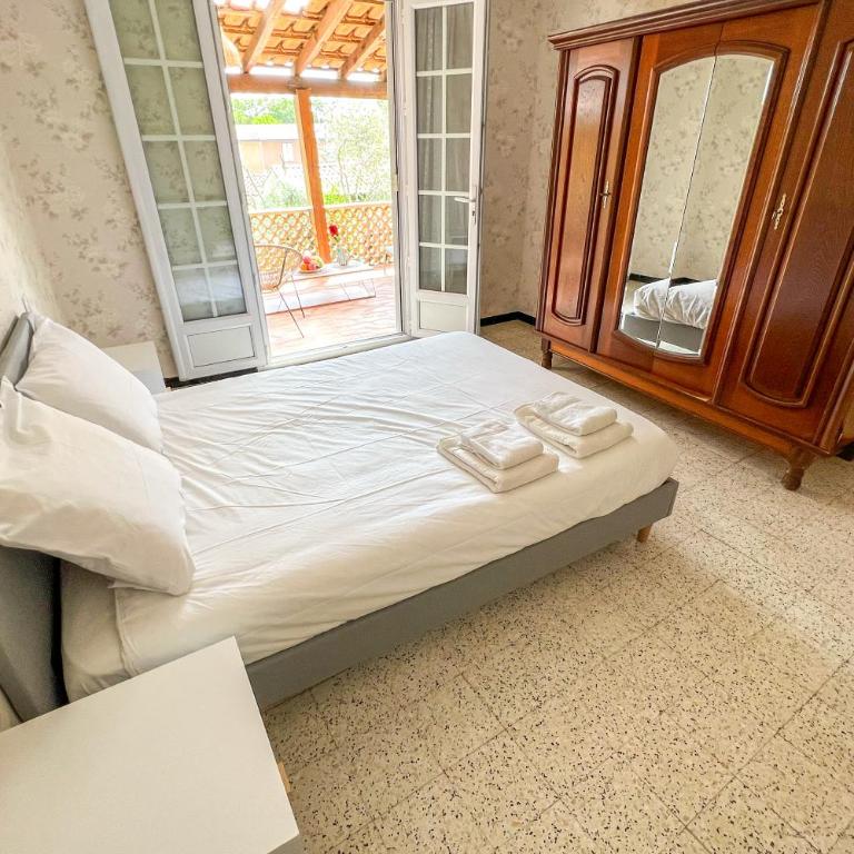 Free Car Parking - Garden - Close to ramparts - Maison 2 Chambres - 16