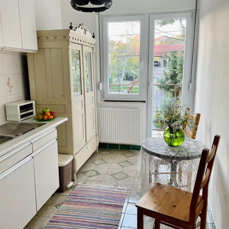 Apartment with beautiful view of Avala Mountain 3 rooms for 6 guests max SRB, DE, EN - Apartman sa 3 Spavaće Sobe - 2