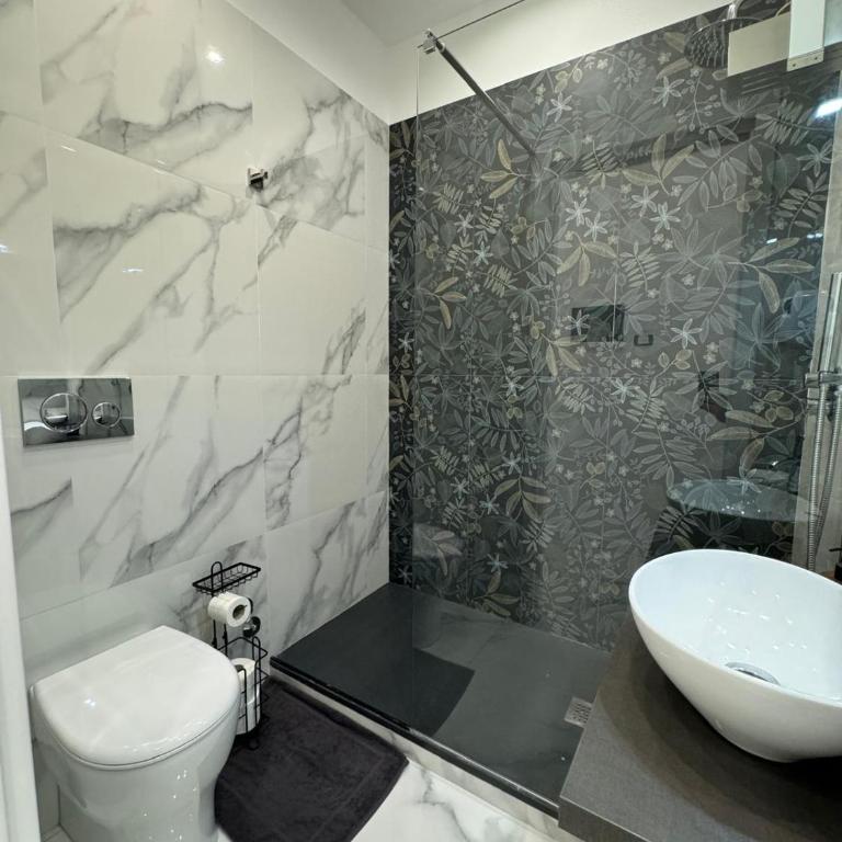 Alba White - Deluxe Double or Twin Room with Balcony - 6