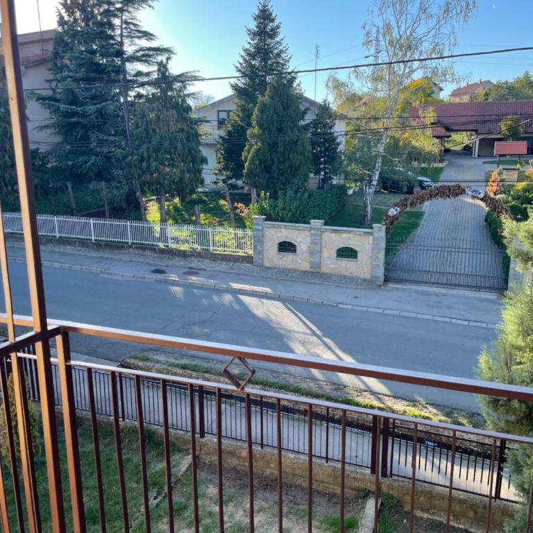 Apartment with beautiful view of Avala Mountain 3 rooms for 6 guests max SRB, DE, EN - Apartman sa 3 Spavaće Sobe - 3