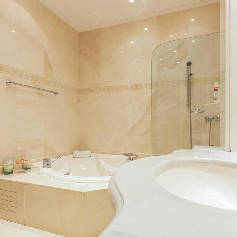 Amazing Home In Málaga - Seven-Bedroom Holiday Home - 25