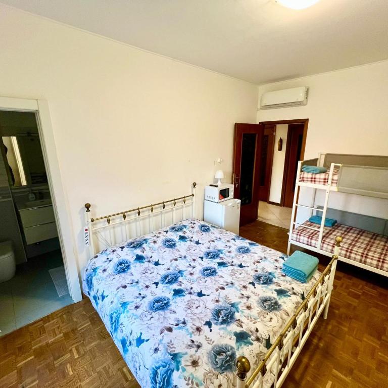 Gigli, rooms con cucina in comune e terrazza - Camera King con Vista Giardino - 2