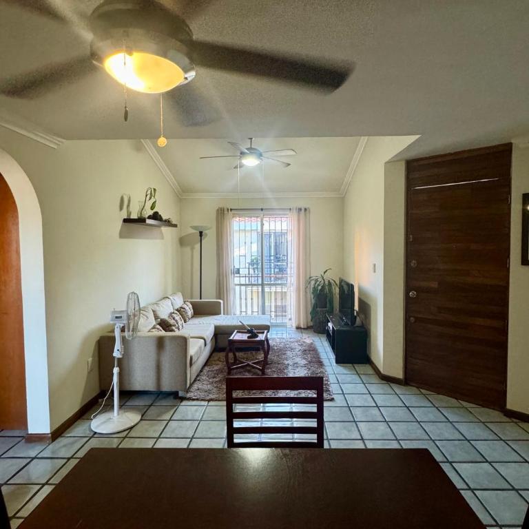 Acogedor departamento cerca de la playa - Two-Bedroom Apartment - 9