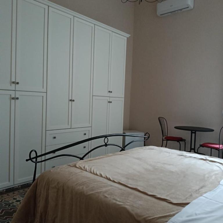 B&b Liberty House - Ampia Camera Matrimoniale - 11