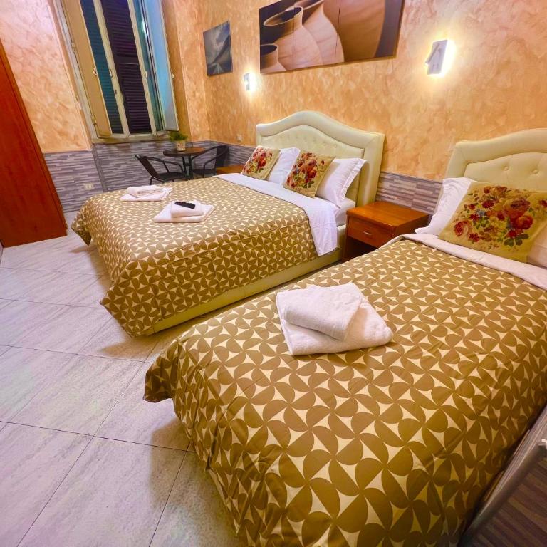 Relax On 2 - Guesthouse - Camera Tripla con Bagno Privato Esterno - 6
