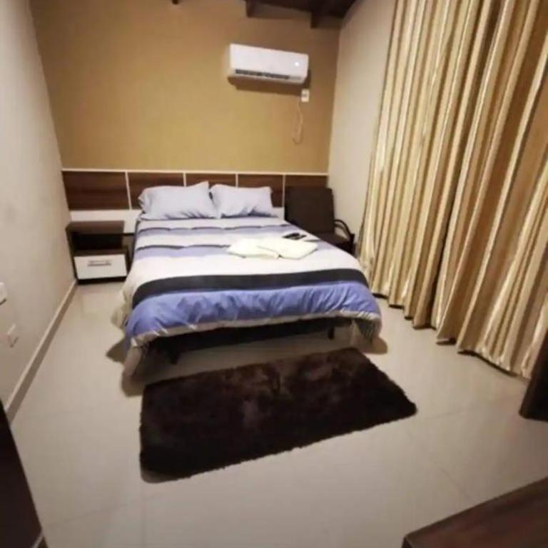 Cálida CASA para GRUPOS en Ciudad del Este a Pasos del Estadio 3 de Febrero - Five-Bedroom House - 3