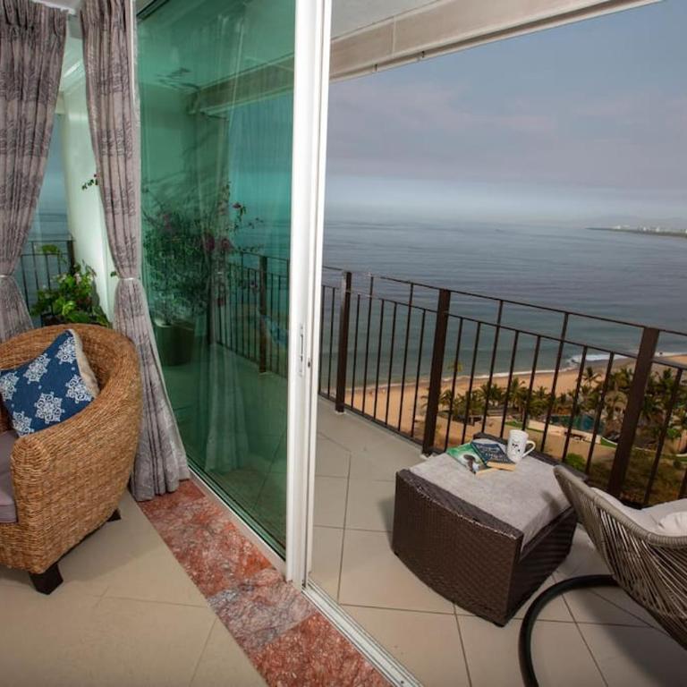 Spectacular Beach Condo in Grand Venetian Puerto Vallarta - Apartamento - 55