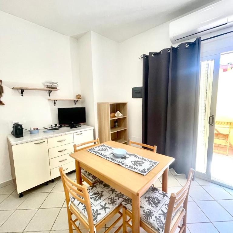 Prima Spiaggia Apartments - Casa con 1 Camera da Letto - 8