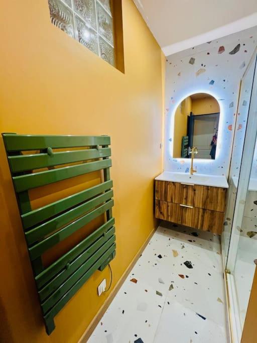 Nid cosy au cœur de Martigues - One-Bedroom Apartment - 16