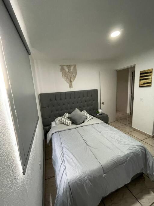 Jardines de Miraflores, Casa Remodelada completa zona sur ITESO TecMilenio UVM HP Colon Centro Sur - Two-Bedroom House - 52