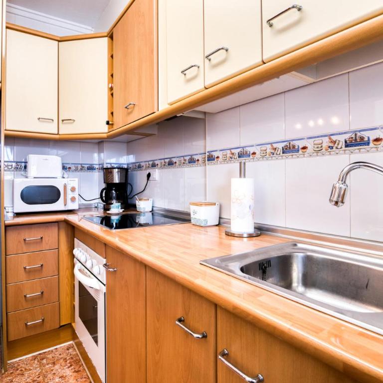 Gorgeous Apartment In Santa Pola With Wifi - Apartamento de 2 dormitorios - 6