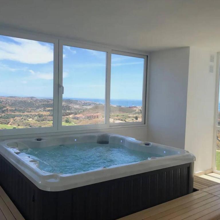 Magnificent Casa Cerro Colorado - Two-Bedroom Deluxe Apartment with Balcony - 25