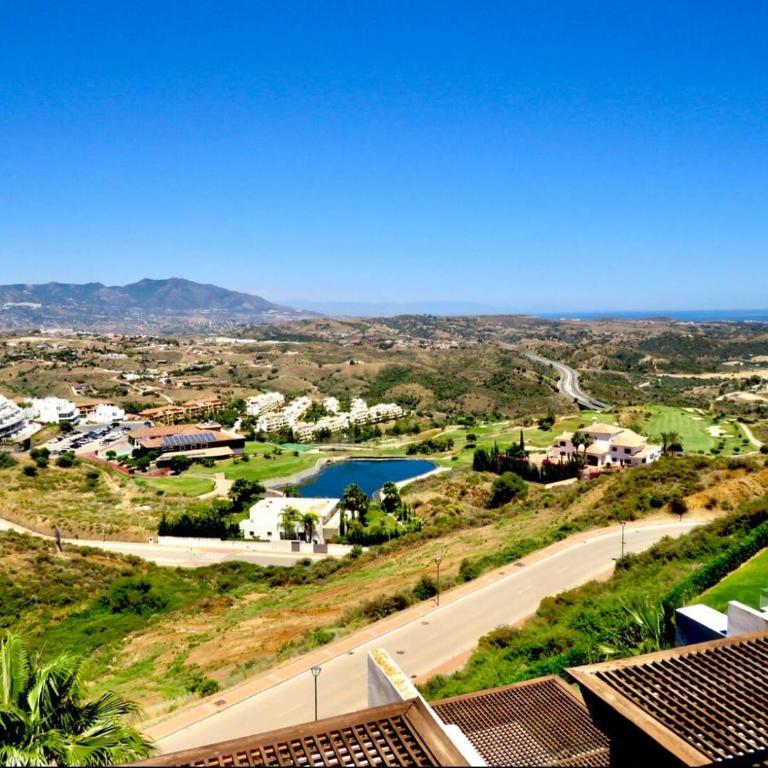 Magnificent Casa Cerro Colorado - Two-Bedroom Deluxe Apartment with Balcony - 12